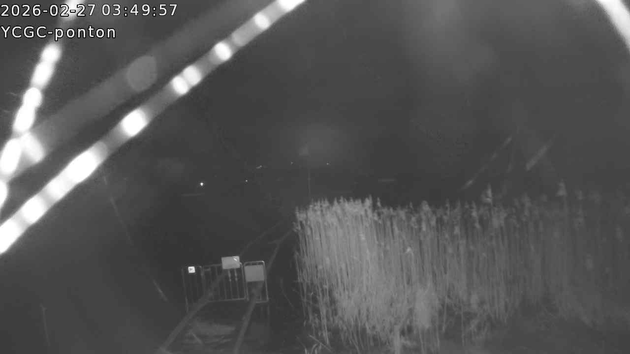 Vue Ponton du YCGC sur le lac de Paladru