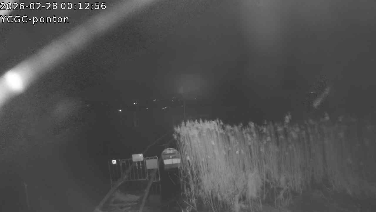 Vue Ponton du YCGC sur le lac de Paladru