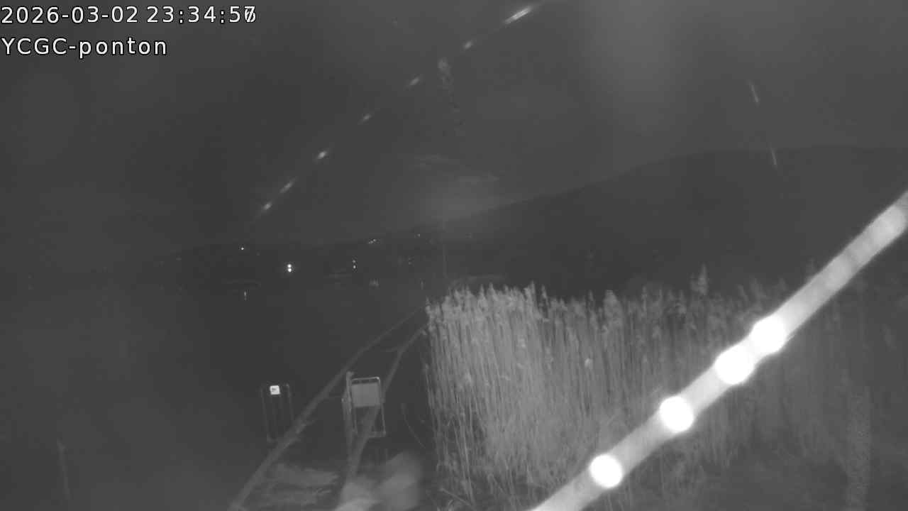 Vue Ponton du YCGC sur le lac de Paladru