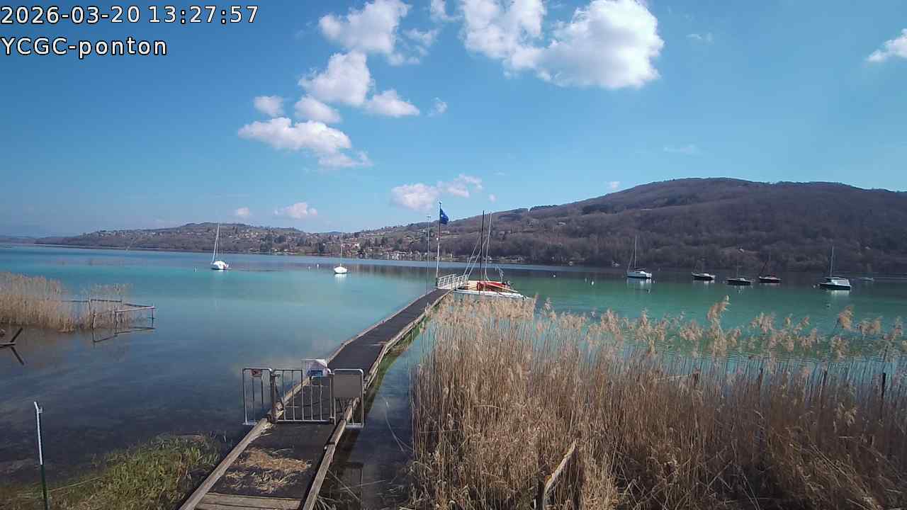 Vue Ponton du YCGC sur le lac de Paladru