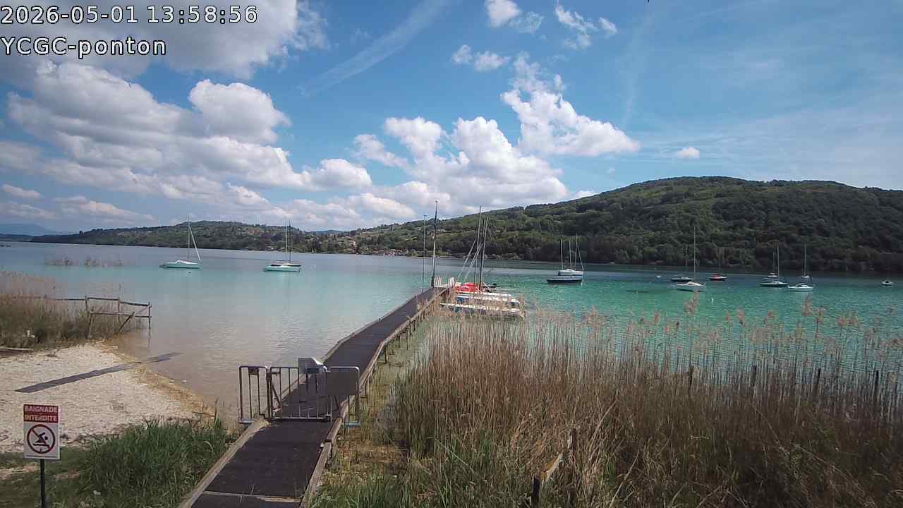 Vue Ponton du YCGC sur le lac de Paladru